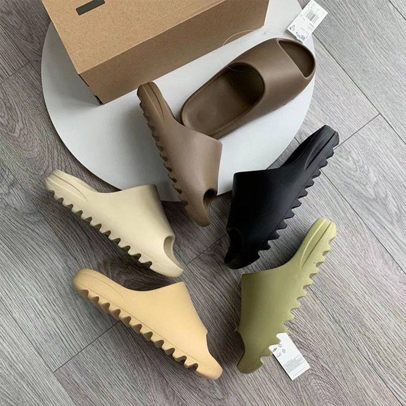 THE CLAIRE PARIS - SLIPPERS